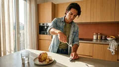 Zuccheri e smalto: perché i piccoli assaggi fanno più danni del dolce a fine pasto